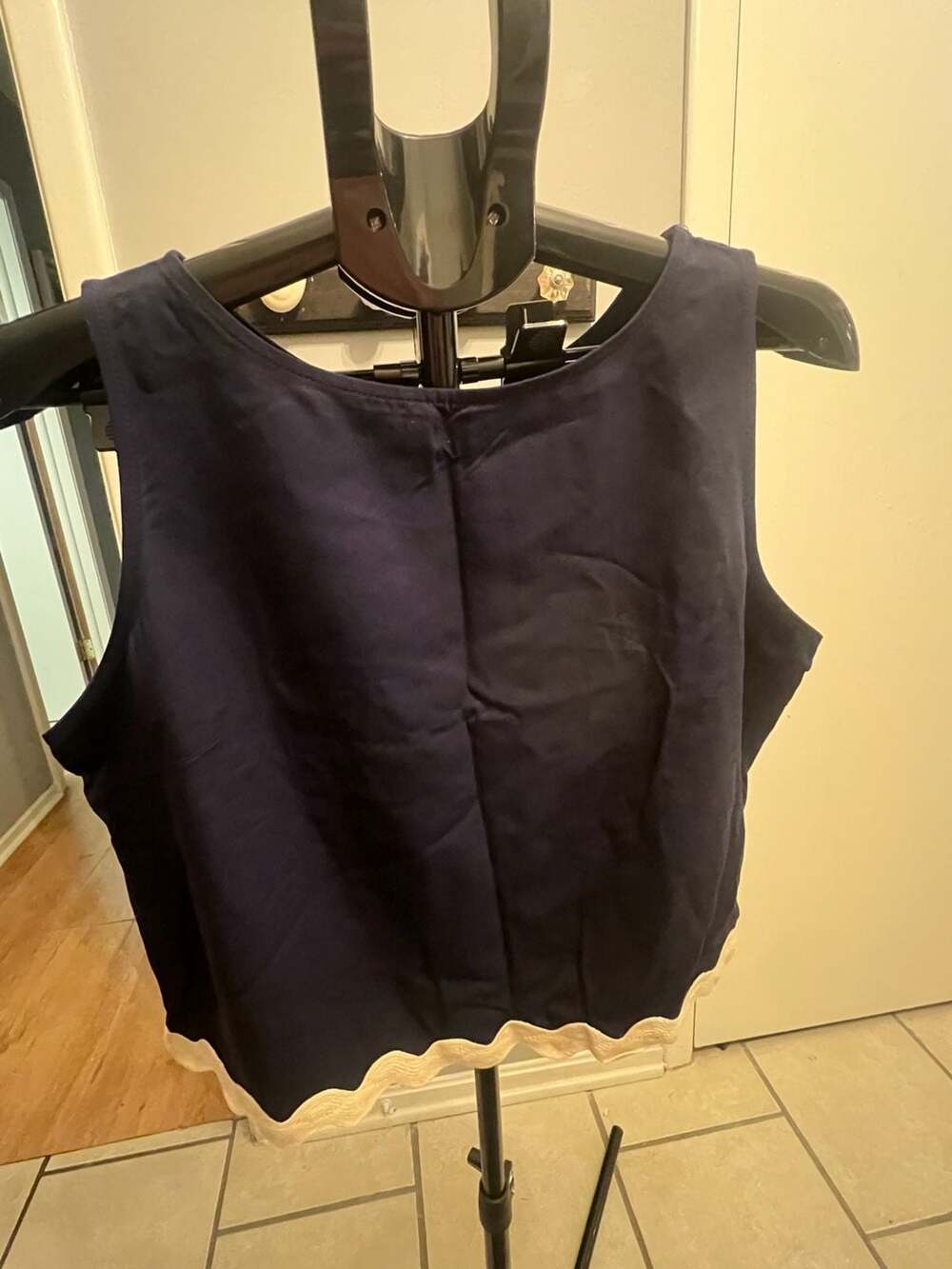 PrettyGarden Tank Top Size M Navy Blue Scallop Hem